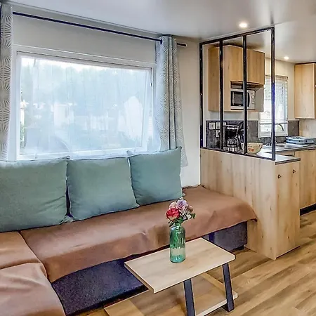 Pet Friendly Stacaravan In Saint-julien-en Born Camping Saint-Julien-en-Born
