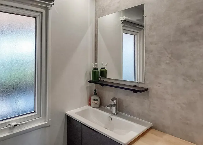 Cozy Stacaravan In Saint-julien-en Born Campsite 3*