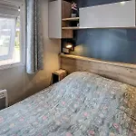 Pet Friendly Stacaravan In Saint-julien-en Born
